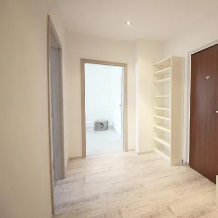 Apartment Au Private In *